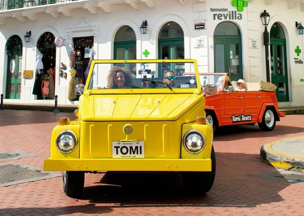Sandra, 1976 VW Safari in Sunshine Yellow